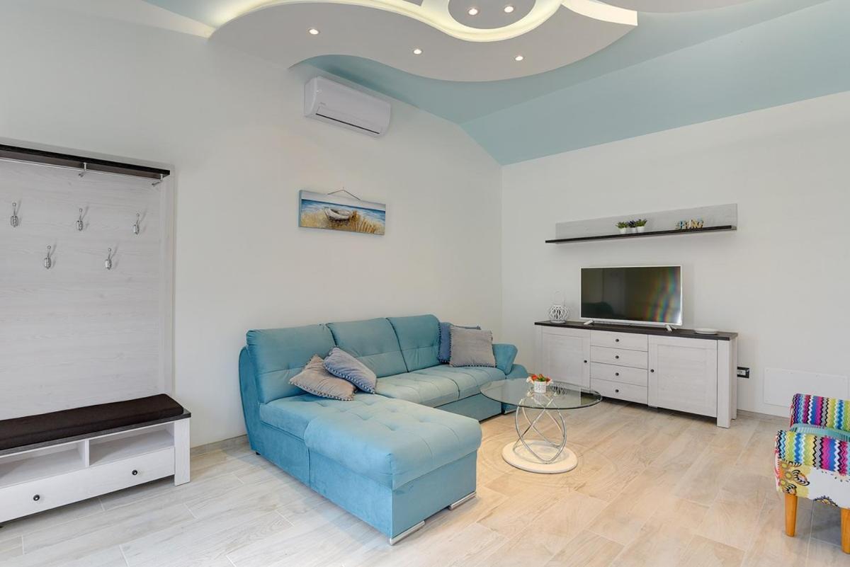 וודניאן Villa Sunny Home מראה חיצוני תמונה