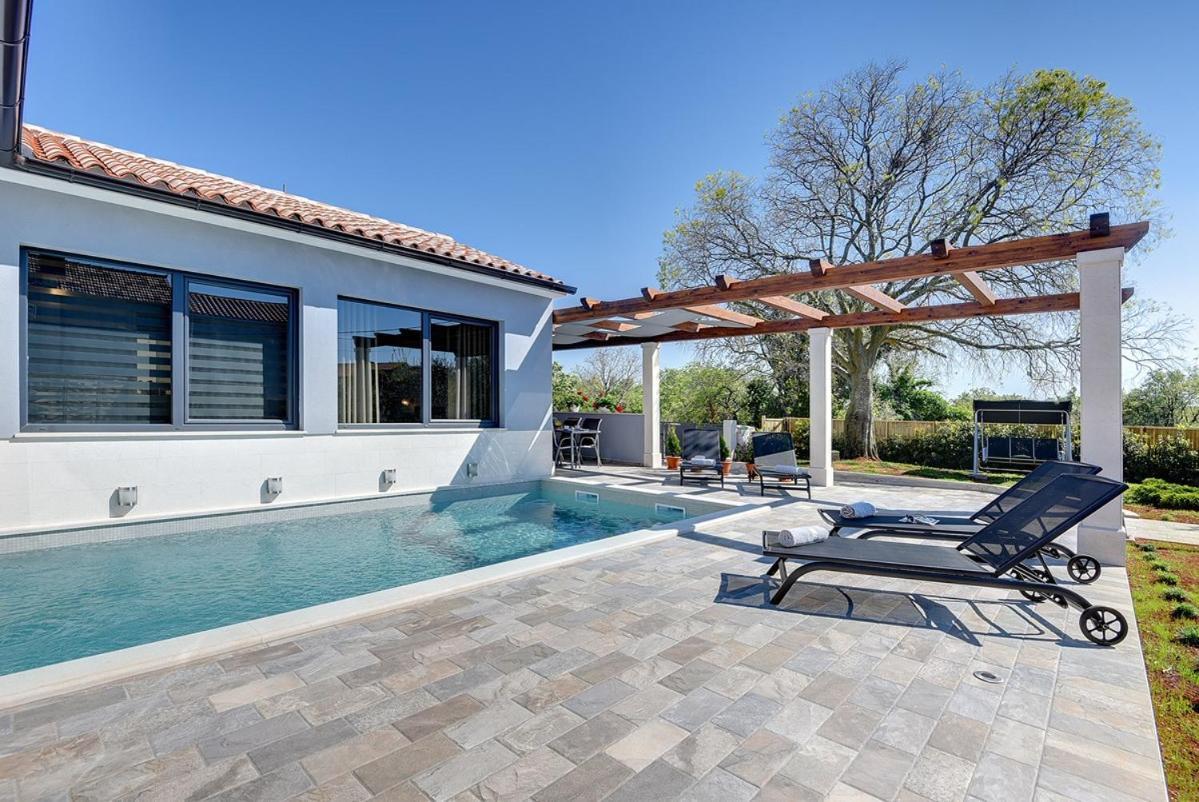 וודניאן Villa Sunny Home מראה חיצוני תמונה