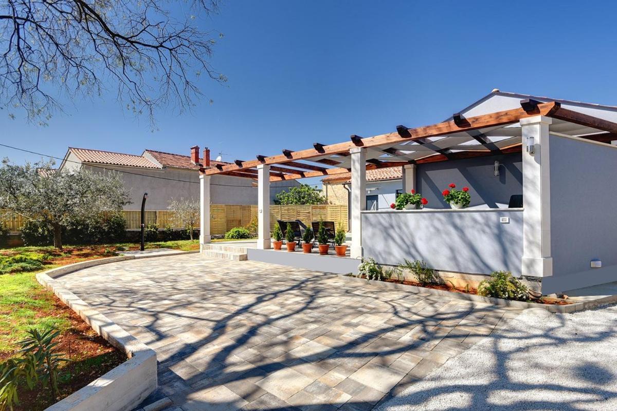 וודניאן Villa Sunny Home מראה חיצוני תמונה