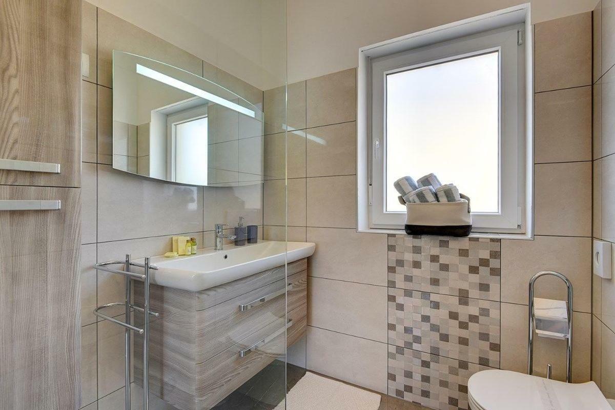 וודניאן Villa Sunny Home מראה חיצוני תמונה