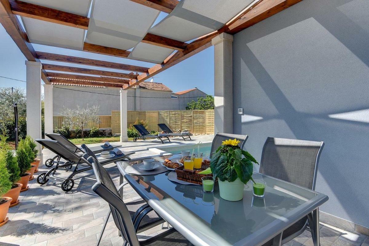 וודניאן Villa Sunny Home מראה חיצוני תמונה